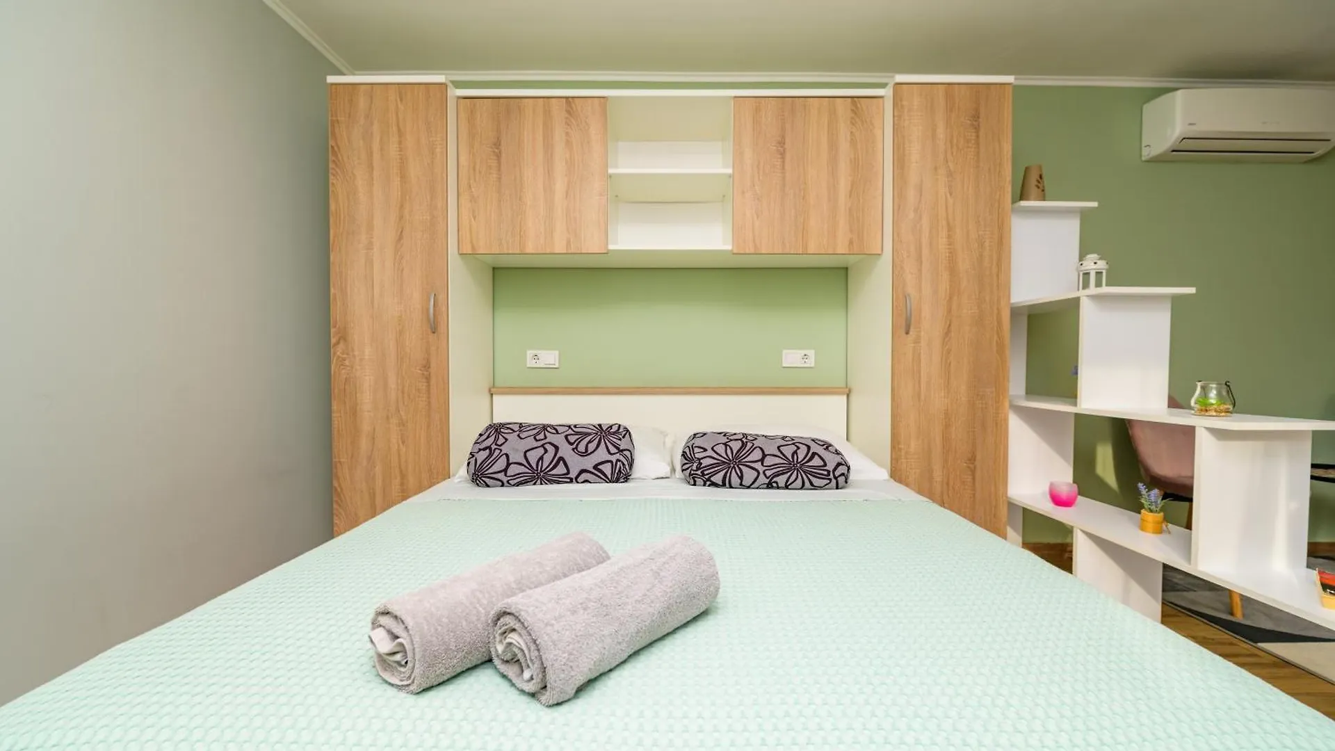 Apartments With A Parking Space Mali Lošinj 0*,